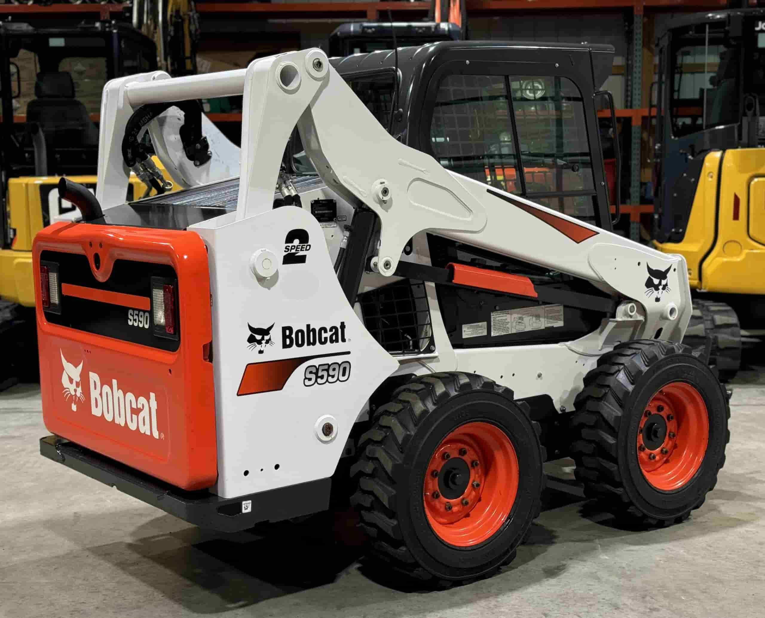 2018 BOBCAT S590 LIKE NEW!
